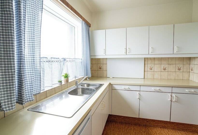 پانسیون The Nest