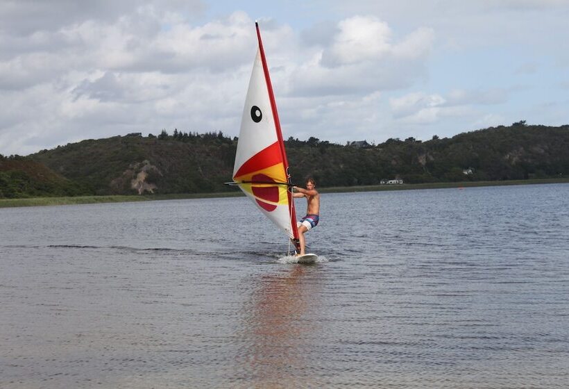 پانسیون The Tops