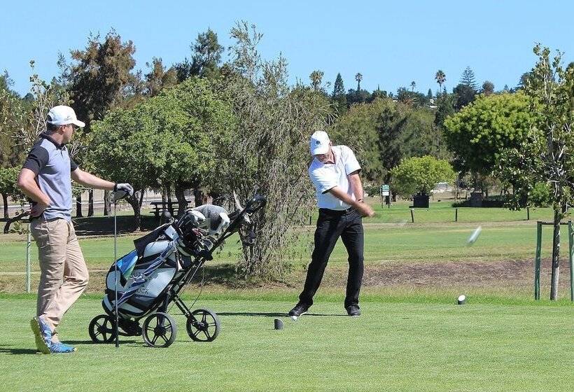 پانسیون The Tops