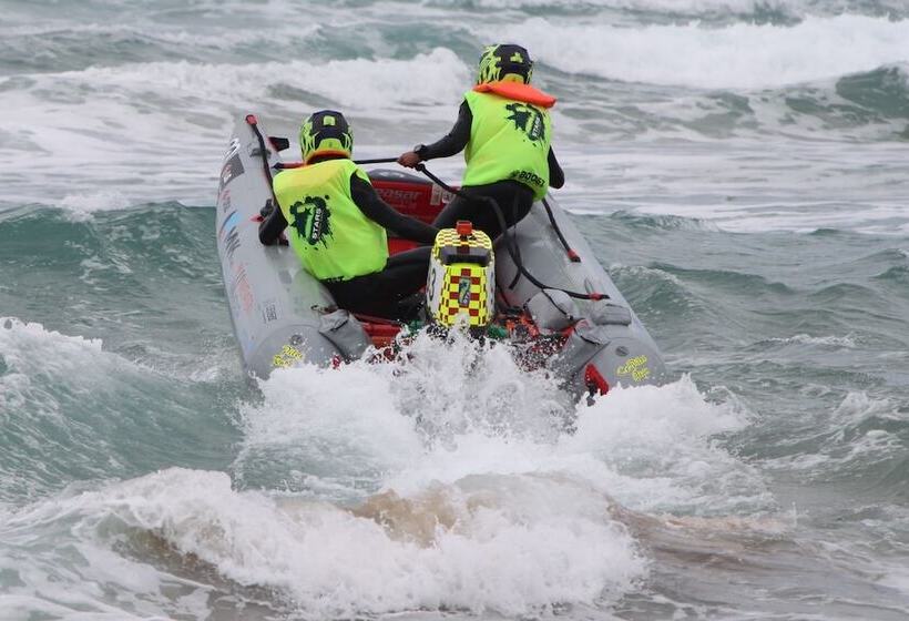 پانسیون The Tops