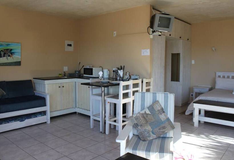 پانسیون The Tops