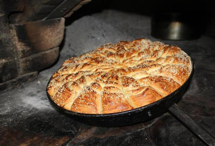 پانسیون Tihiat Kut Complex