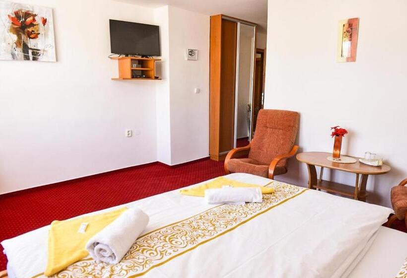 פנסיון Villa Felicity