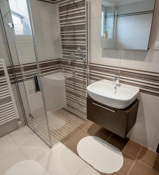 פנסיון Villa Felicity