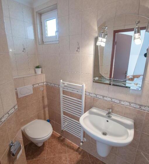 פנסיון Villa Felicity