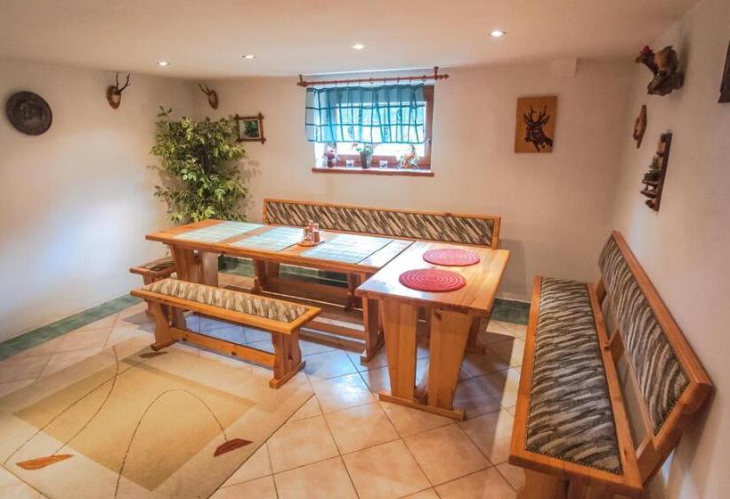 פנסיון Villa Felicity