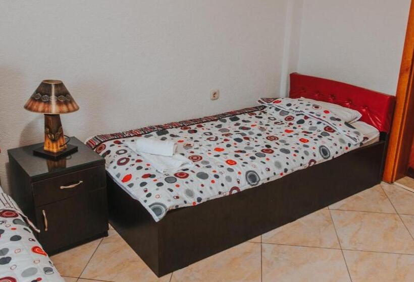 پانسیون Villa Magdalena