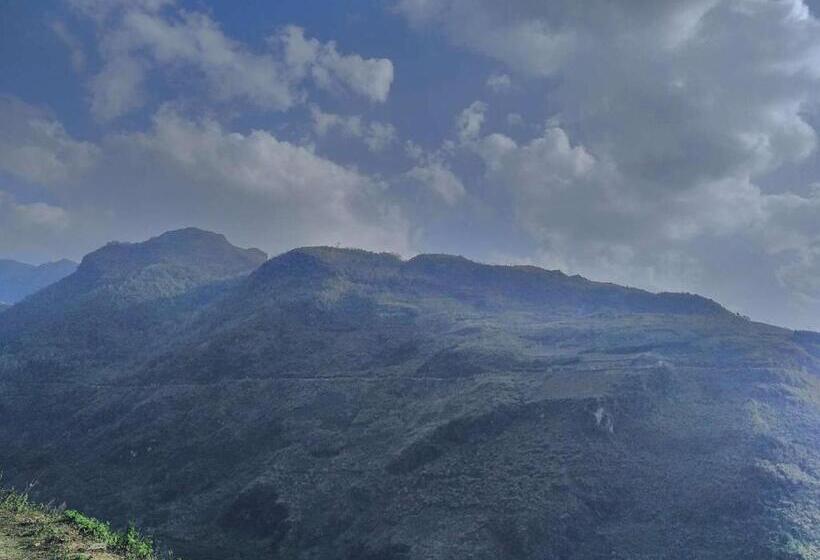 بنسيون Yuanyang Flower And Horse Inn