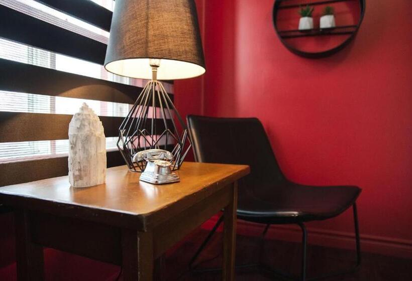 הוסטל Auberge Beausejour