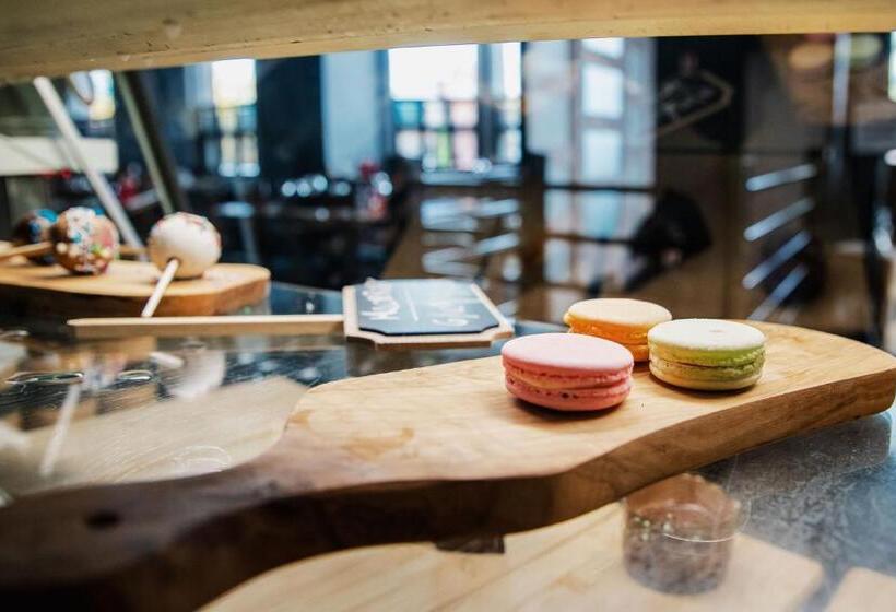 הוסטל Auberge Beausejour