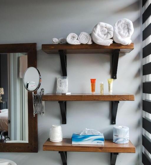 הוסטל Auberge Beausejour