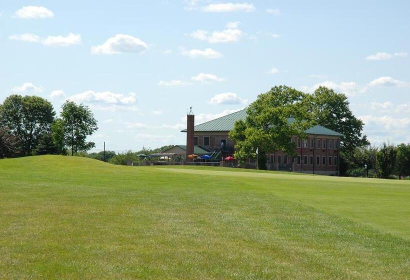 הוסטל Guest Quarters At The Bridges Golf Club