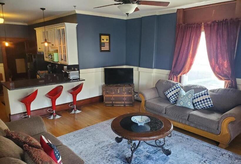 فندق صغير Firehouse Inn