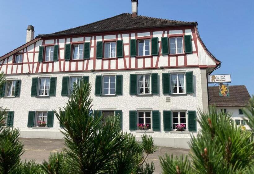 ユースホステル Gasthaus Zum Löwen