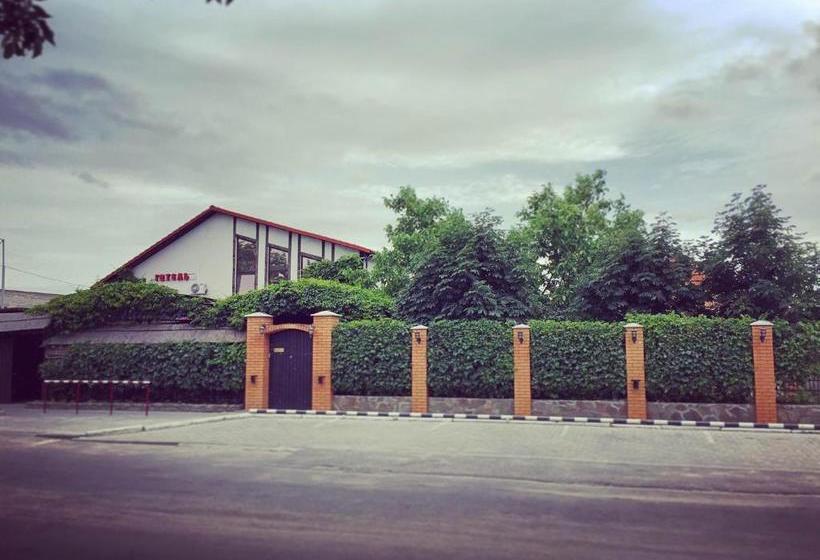 هاستل Nakhodka Inn