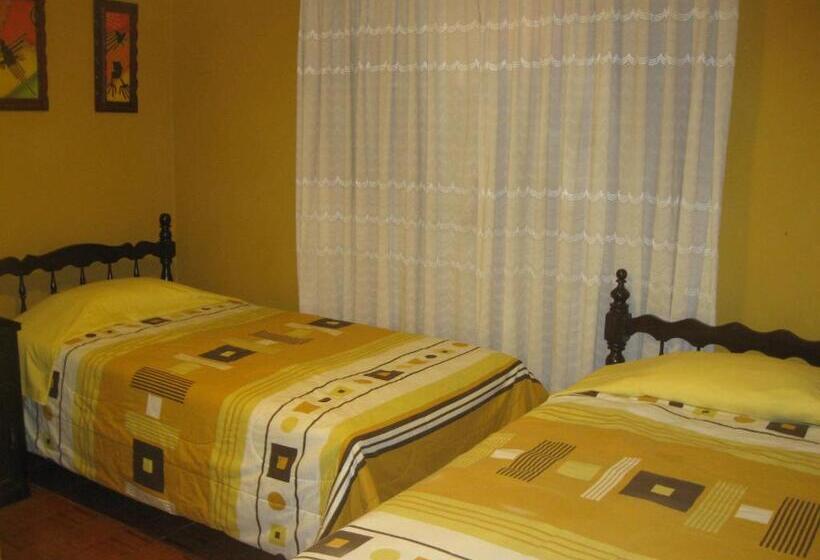 ユースホステル Posada Gino