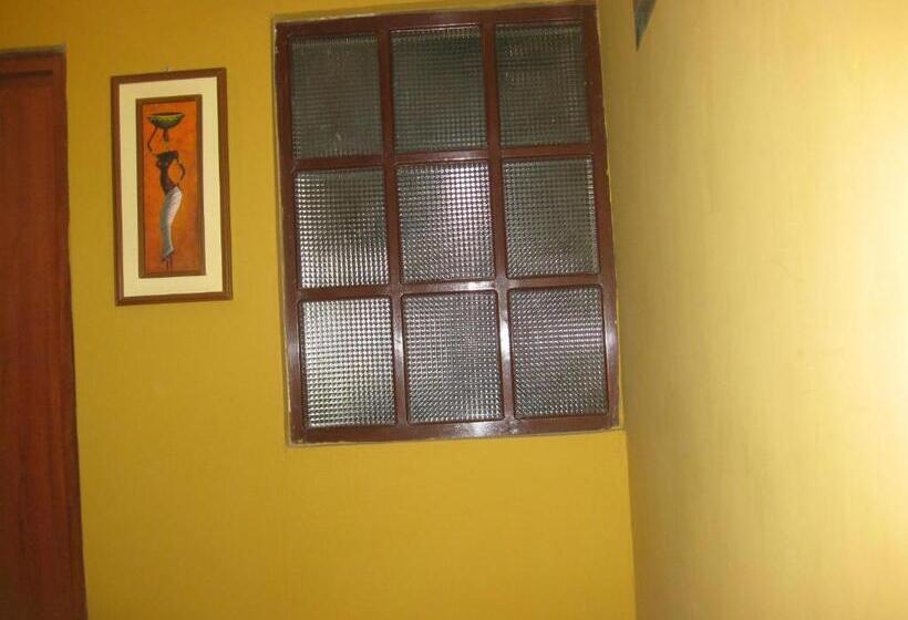 ユースホステル Posada Gino