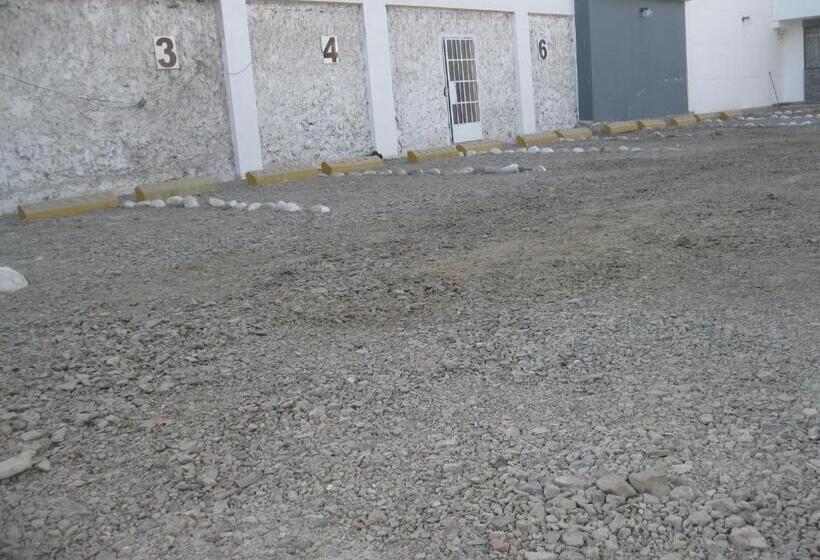 ユースホステル Posada Gino