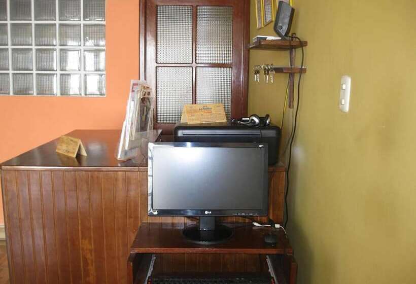 ユースホステル Posada Gino