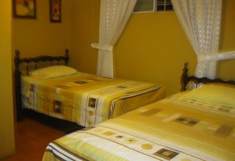 ユースホステル Posada Gino