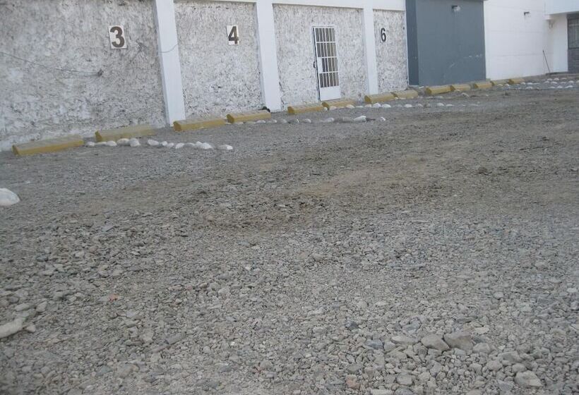 ユースホステル Posada Gino