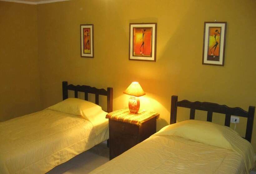 ユースホステル Posada Gino