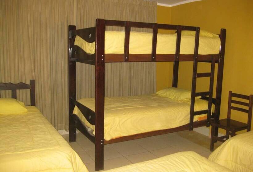 ユースホステル Posada Gino