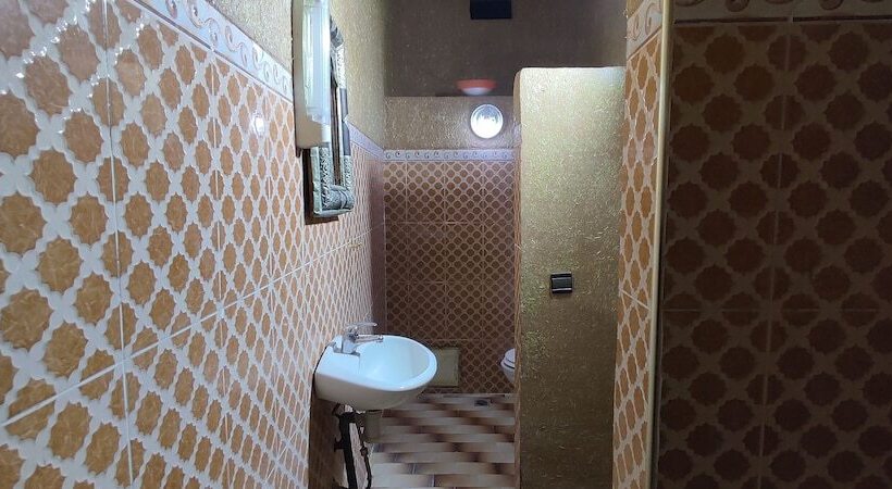 هاستل Prends Ton Temps