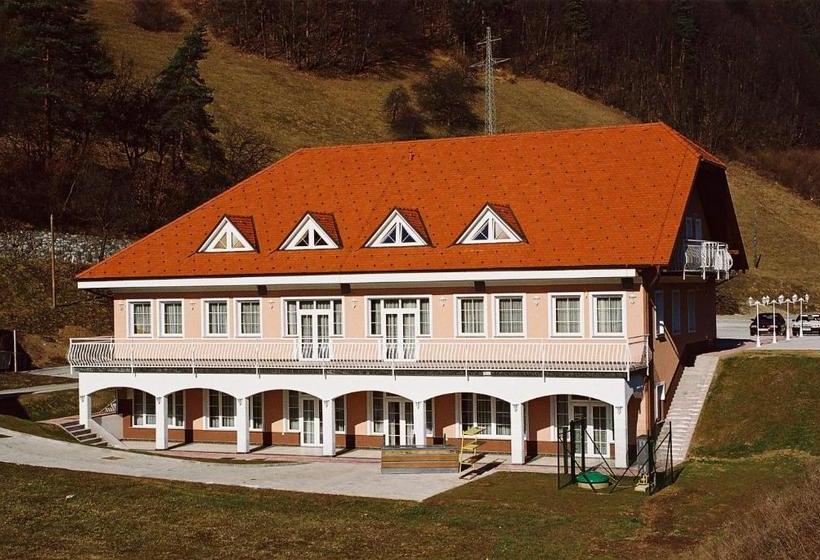 هاستل Rooms Hochkraut