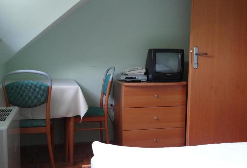 هاستل Rooms Hochkraut