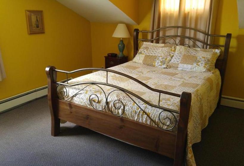 فندق صغير The Island Inn