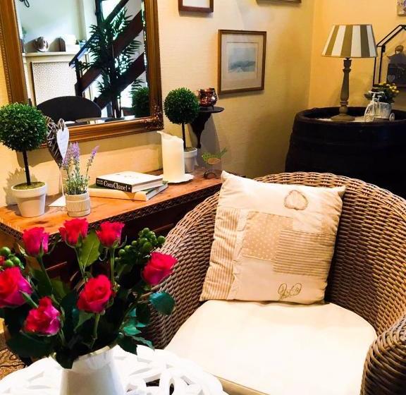 Helenental Pension & Apartments