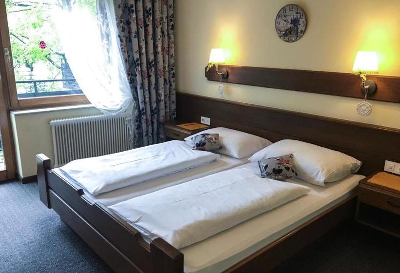 Helenental Pension & Apartments