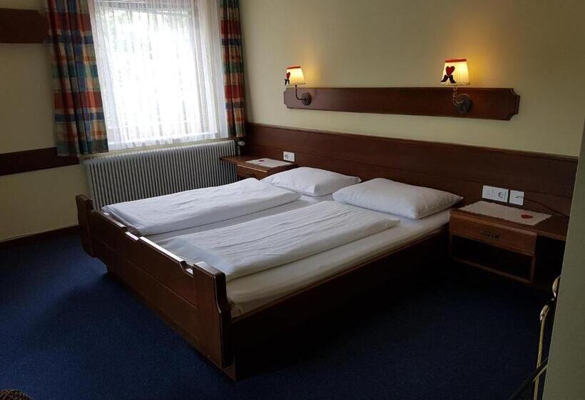 Helenental Pension & Apartments