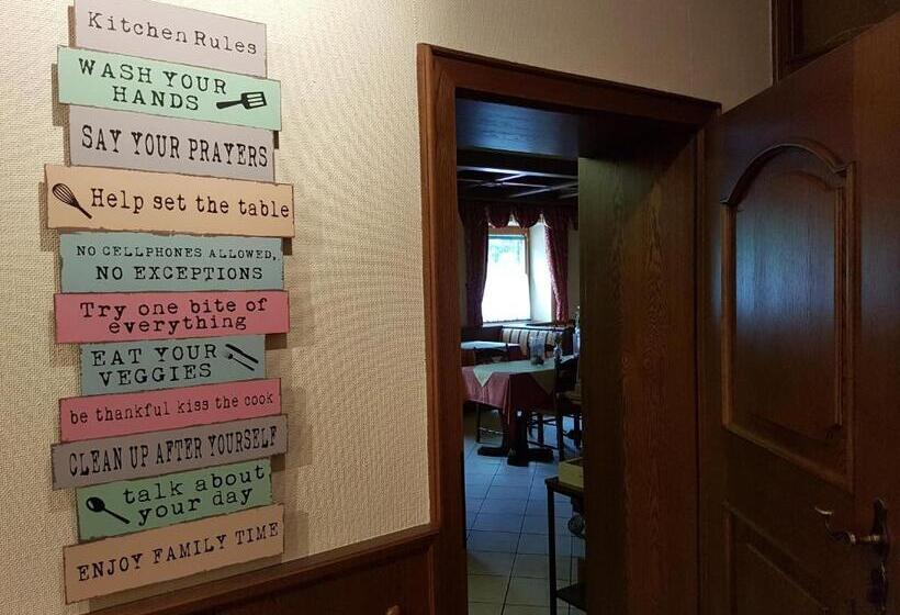 Helenental Pension & Apartments