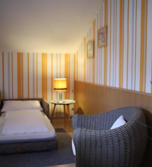 Helenental Pension & Apartments