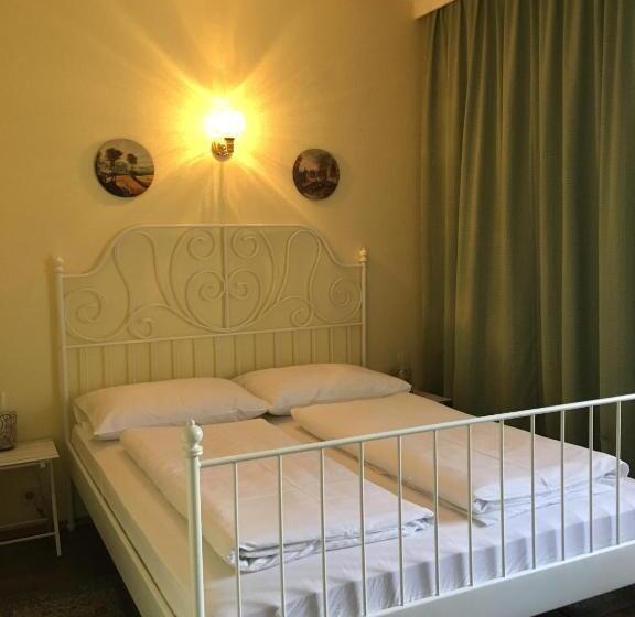 Helenental Pension & Apartments