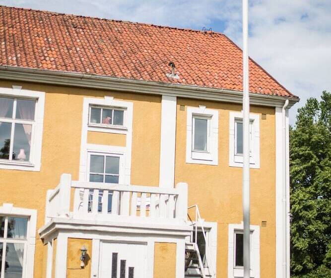 Mjällbyhus Pensionat & Stugby