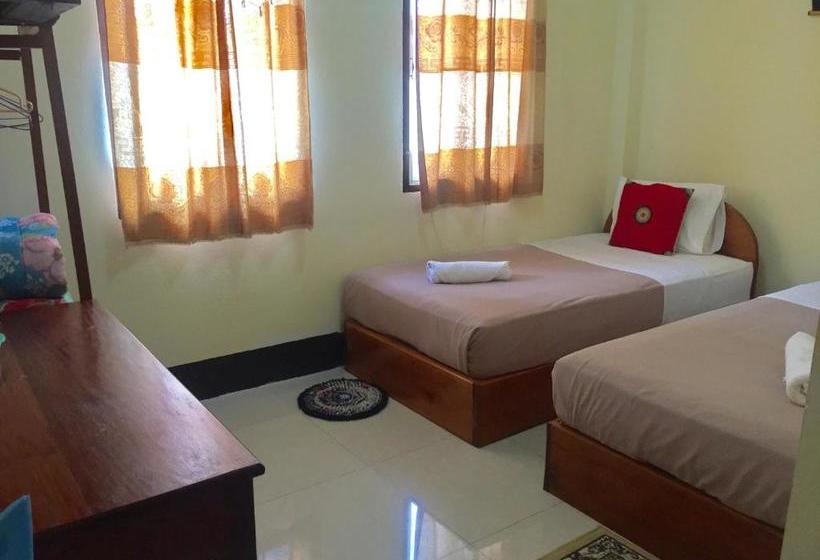 Пансион A Tee Guesthouse