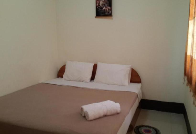 Пансион A Tee Guesthouse