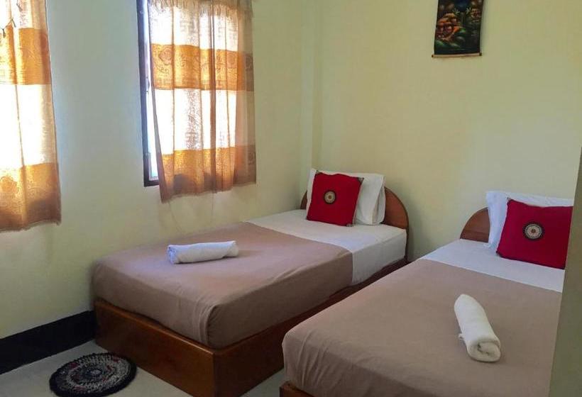 Пансион A Tee Guesthouse