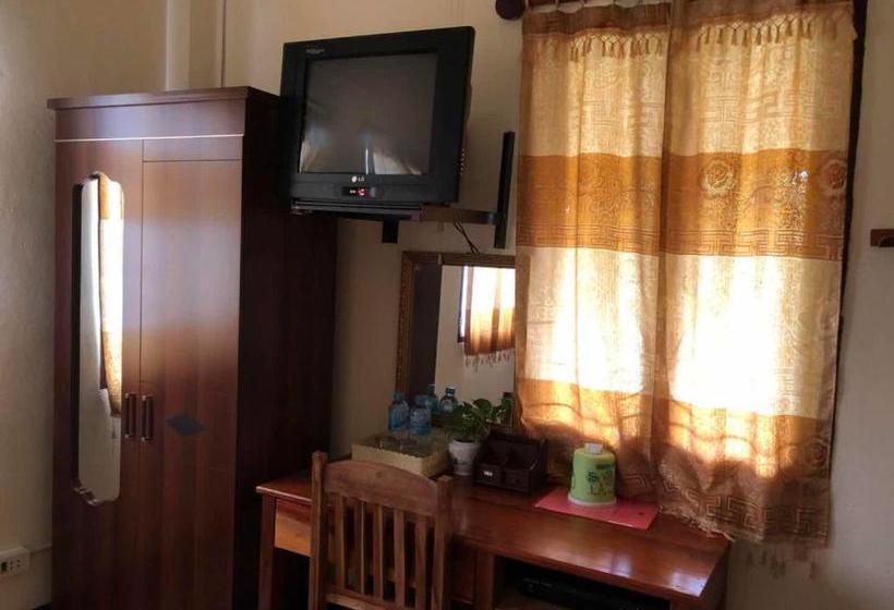 Пансион A Tee Guesthouse