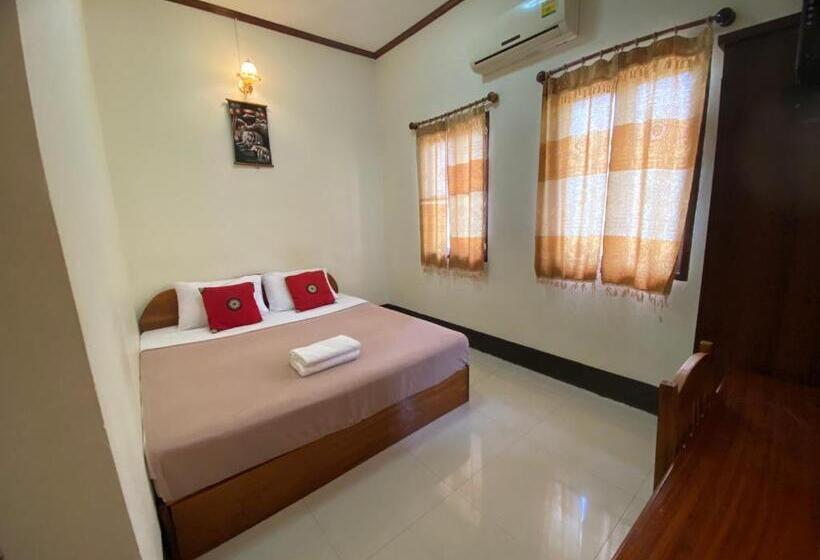 Пансион A Tee Guesthouse