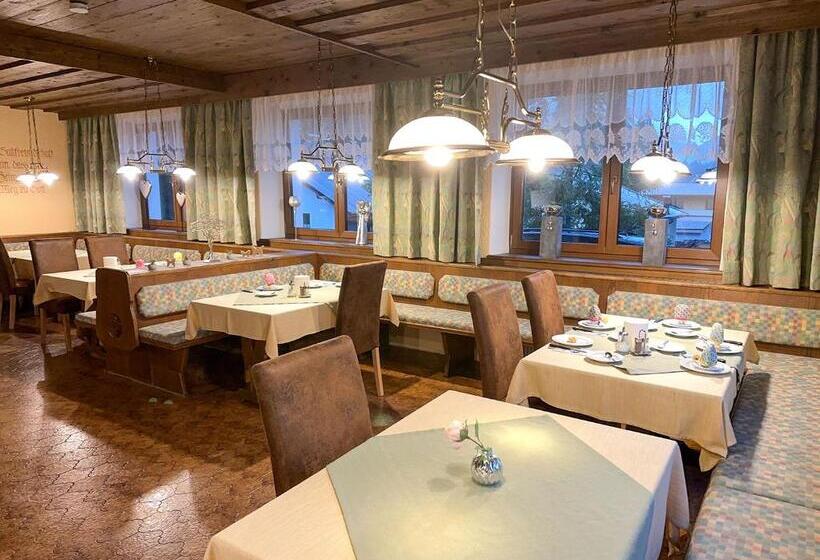 펜션 Alte Schmiede