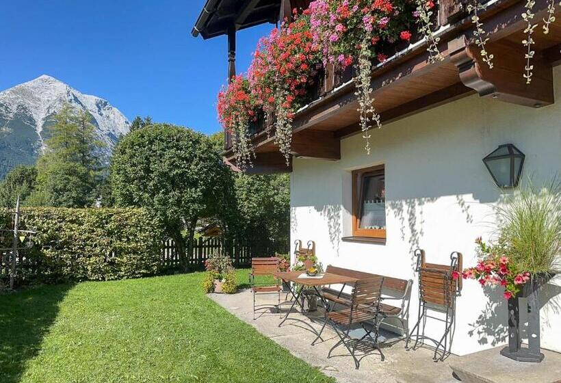 펜션 Alte Schmiede