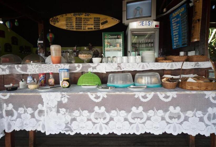 ペンション Aquario Pousada Hostel   Night Club