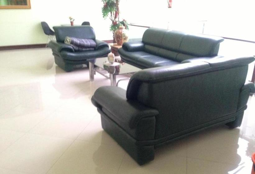 פנסיון Cempaka Mas