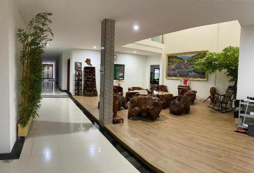 بنسيون Cempaka Mas