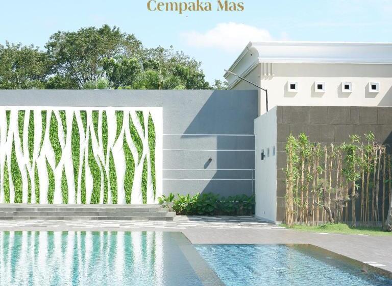 بنسيون Cempaka Mas