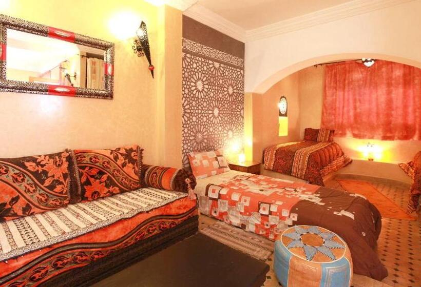 بنسيون Dar Rio Oro